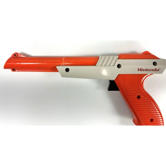 Authentic 1985 Nintendo Zapper Orange Wired Light Gun NES-005 Tested - Picture 2 of 14